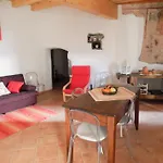 Semesterbostad Casa Delle Antiche Pietre *