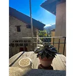 Semesterbostad Casa Delle Antiche Pietre *